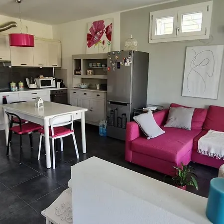 Flat Front Lake With Swimming Pool, Ground Floor Apartment Peschiera del Garda