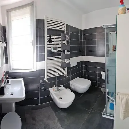 Flat Front Lake With Swimming Pool, Ground Floor Apartamento Peschiera del Garda