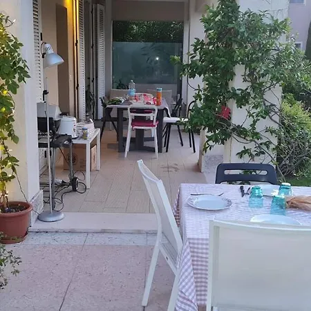 Apartment Flat Front With Swimming Pool, Ground Floor *