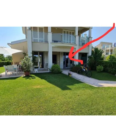 Apartment Flat Front With Swimming Pool, Ground Floor *